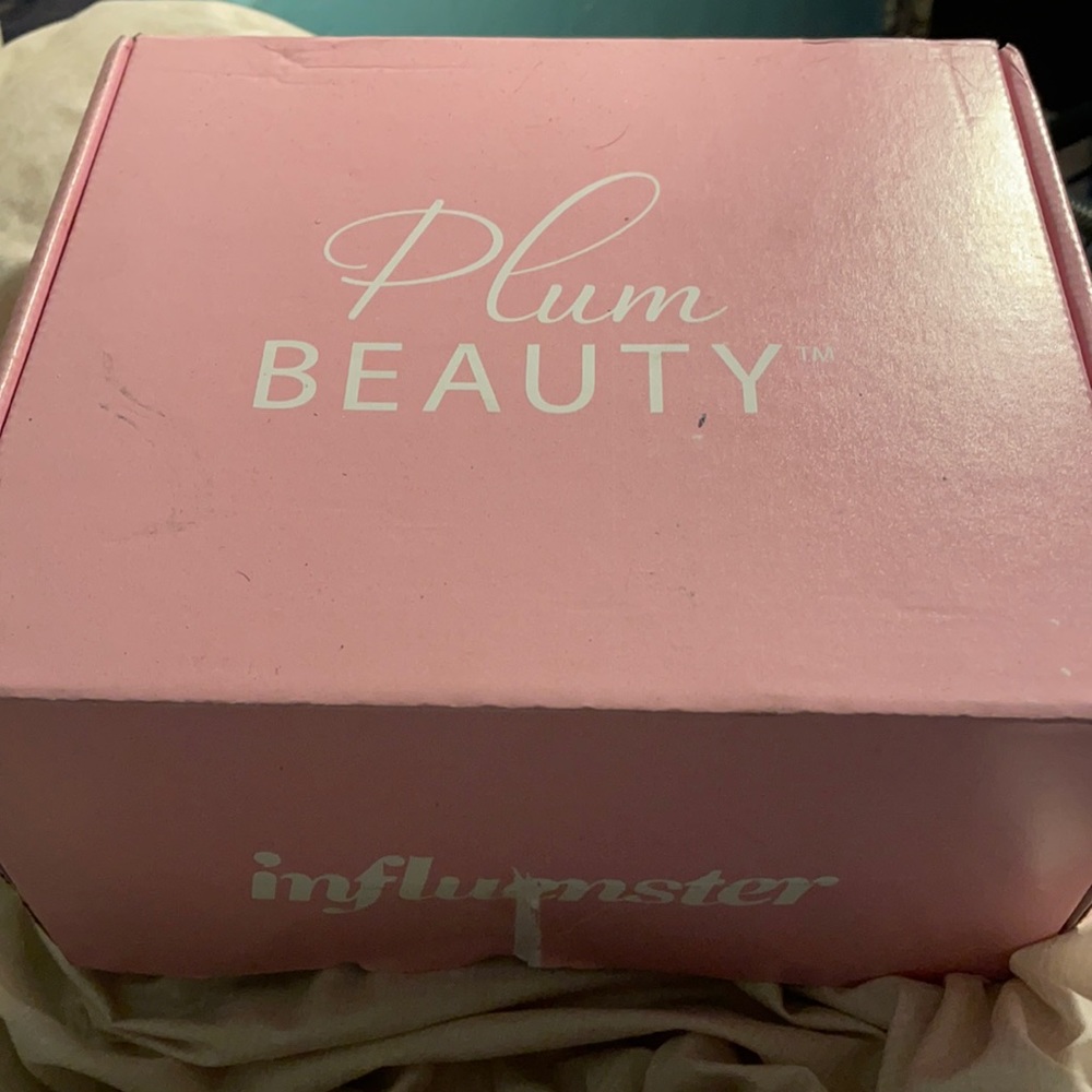 Plum Beauty Grooming Set (FREE GIFT WITH PURCHASE)